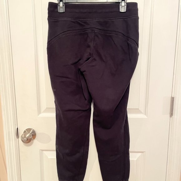 Lululemon Joggers Size 8 - Picture 1 of 2